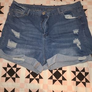 Rue 21 sz 20 hi rise shortie!